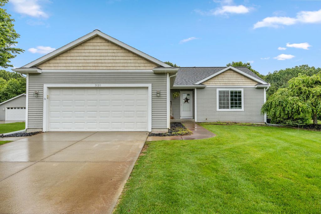 3835 Hare Lane, Hopkins township