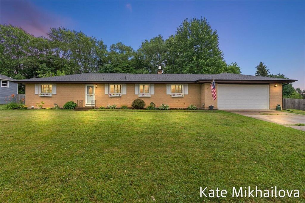1249 Chalmers Drive, Battle Creek city