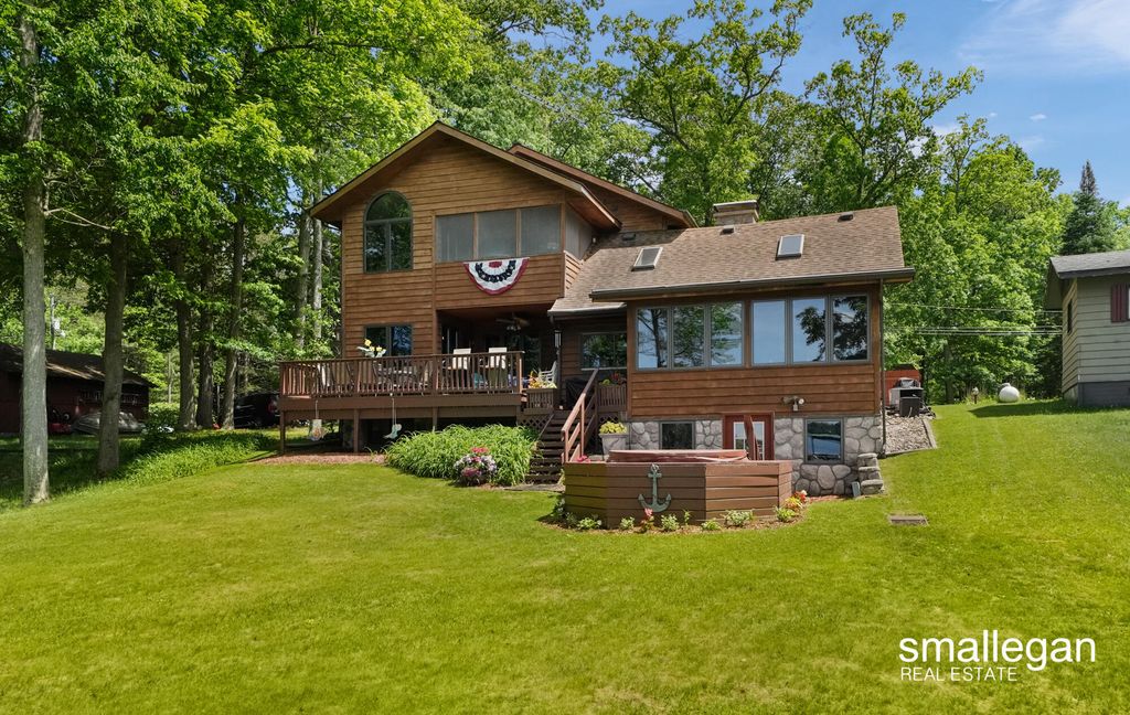 5067 N Red Maple Street, Sauble township