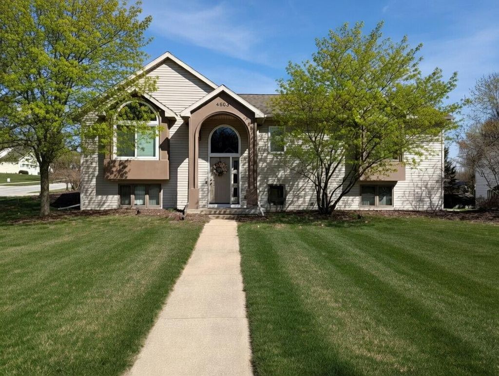 4503 Shiloh Pines Se, Kentwood city