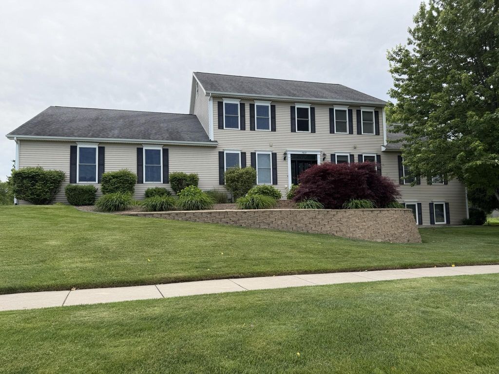 7809 Golf Meadows Drive Se, Caledonia township