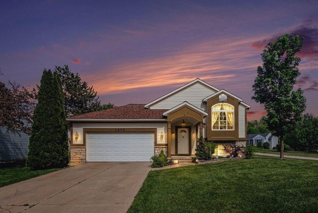 6878 Lake Bluff Drive Ne, Plainfield charter township