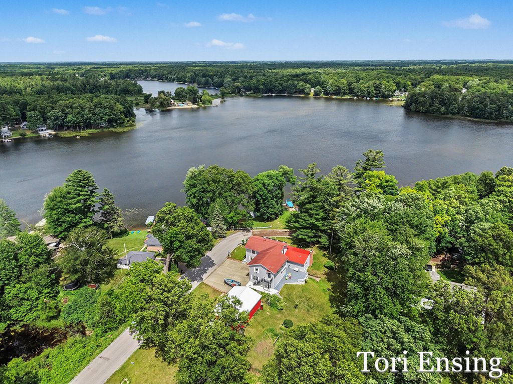 13190 16 Mile Road Ne, Oakfield township