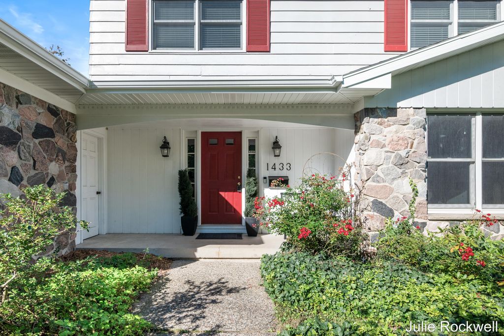 1433 Sherwood Avenue Se, East Grand Rapids city