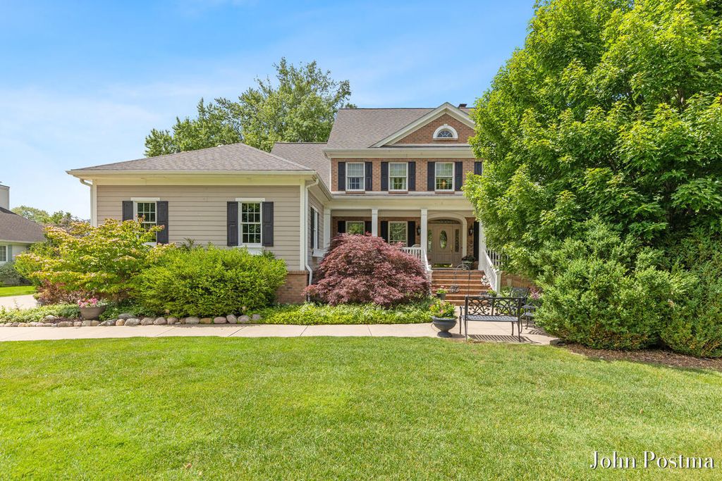 1645 Watermark Drive Se, Cascade charter township