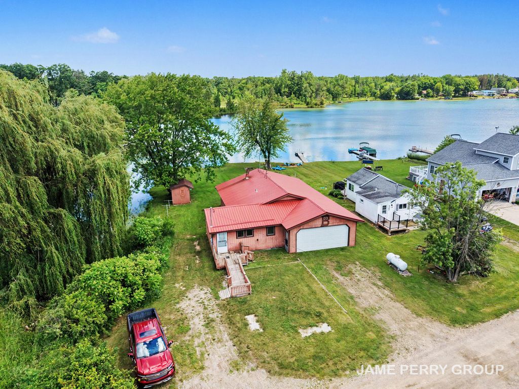 3357 Flint Drive, Evergreen township