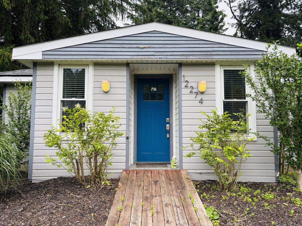 12274 Red Arrow Highway, Chikaming township