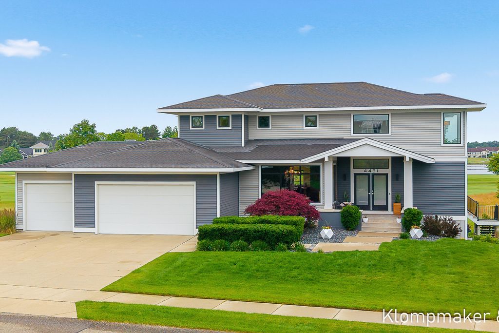 4431 Grand Point, Holland charter township