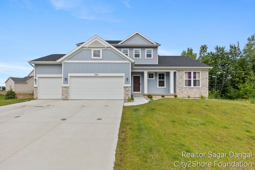 5961 Claymont Court Se, Caledonia township