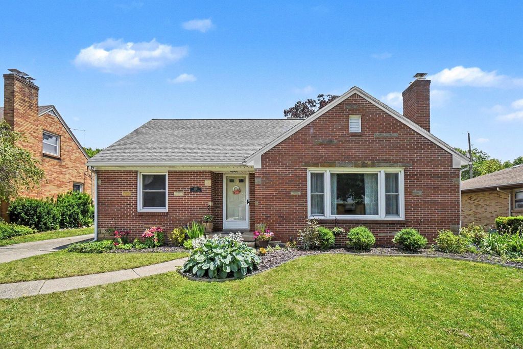 136 Westmont Drive Nw, Grand Rapids city