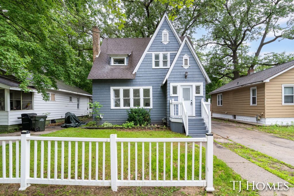 1031 Ada Avenue, Muskegon city