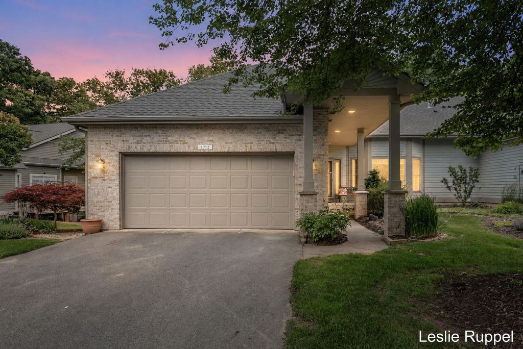 1712 Big Timber Court Ne, Grand Rapids