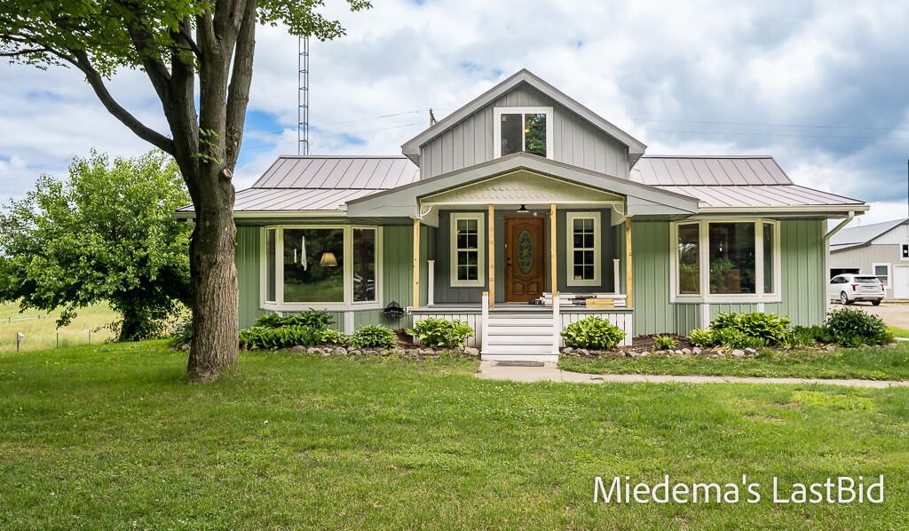 12915 Cassidy Road, Assyria township