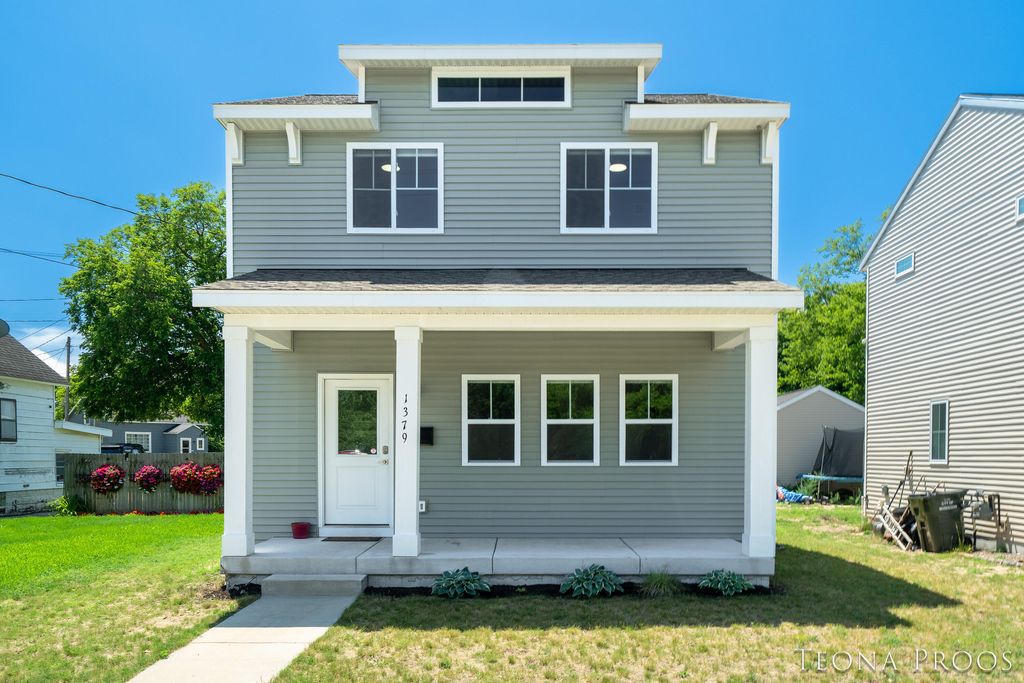 1379 Pine Street, Muskegon city