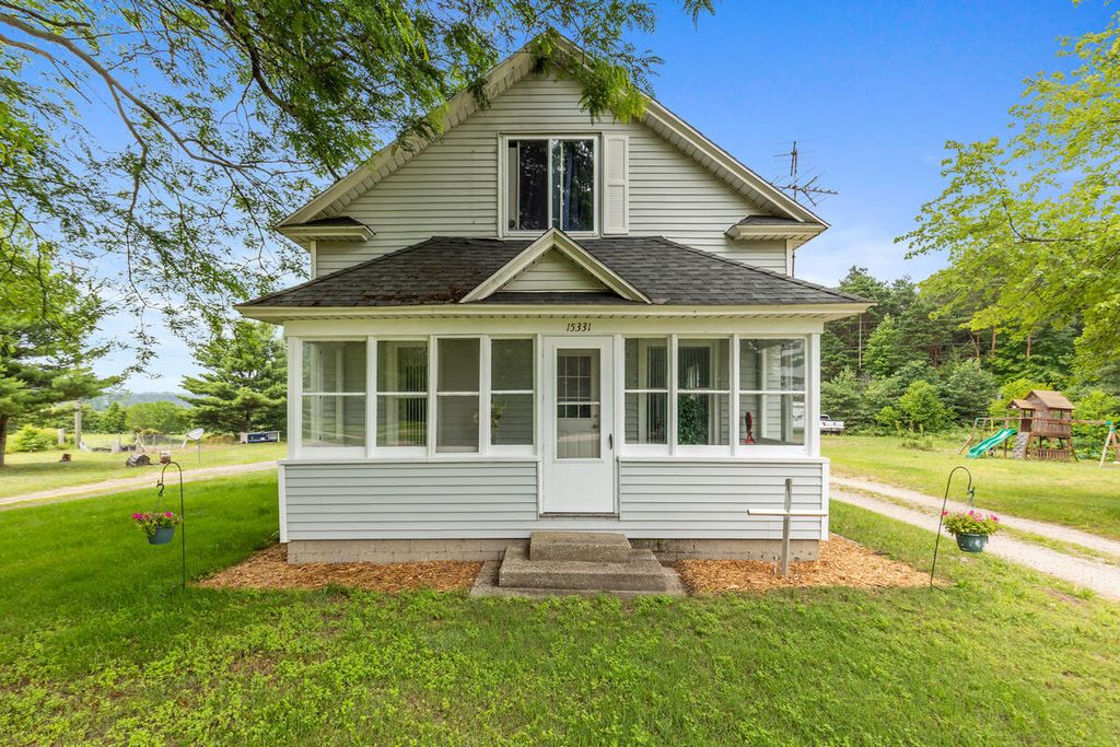 15331 Quincy Street, Park township