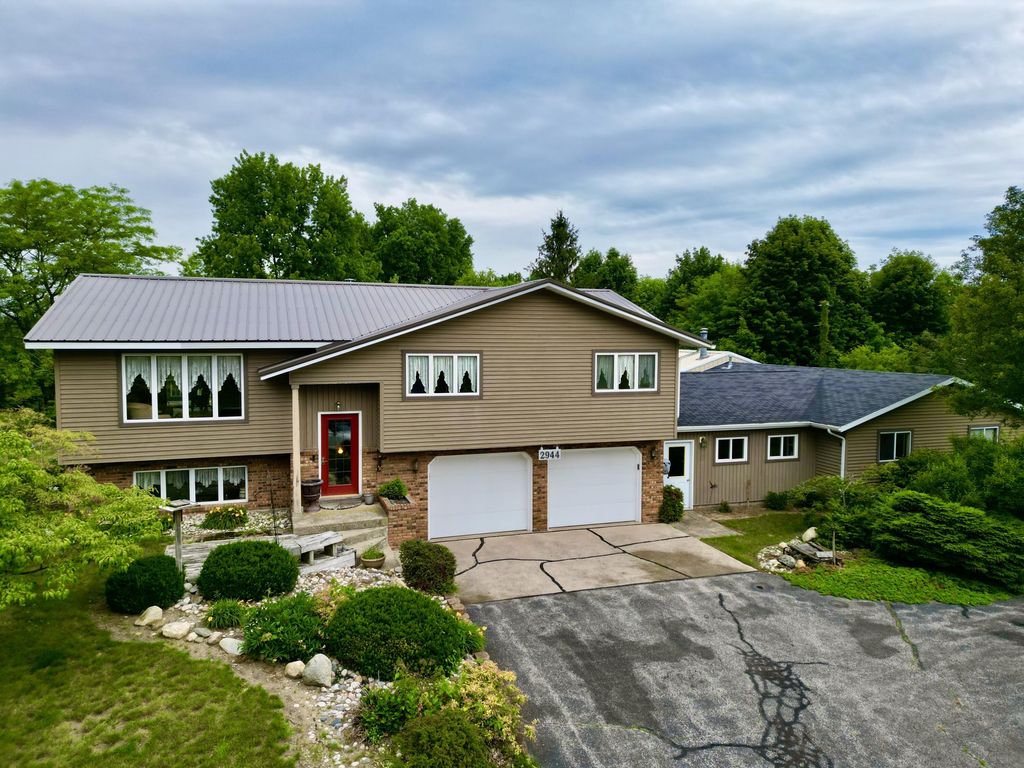 2944 W Woodrow Road, Shelby township
