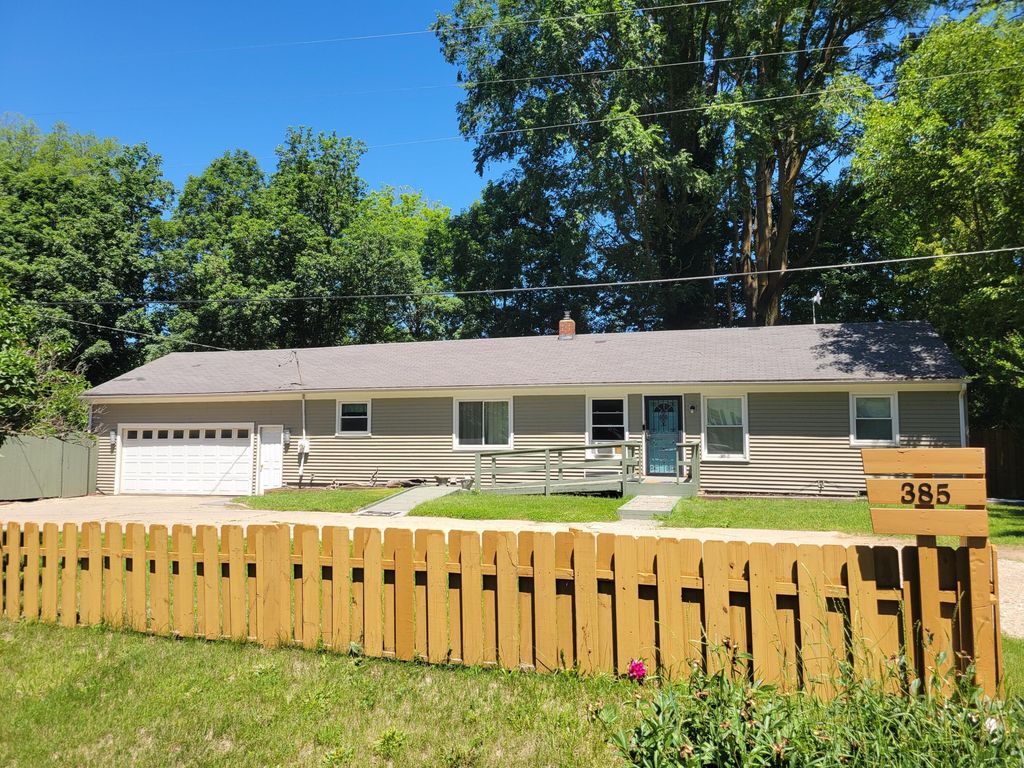 385 92nd Street Sw, Byron township