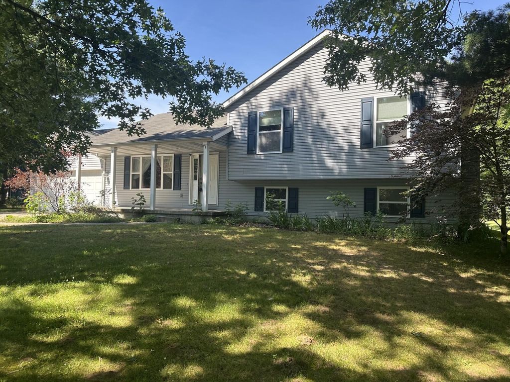 1918 43rd Street, Valley township