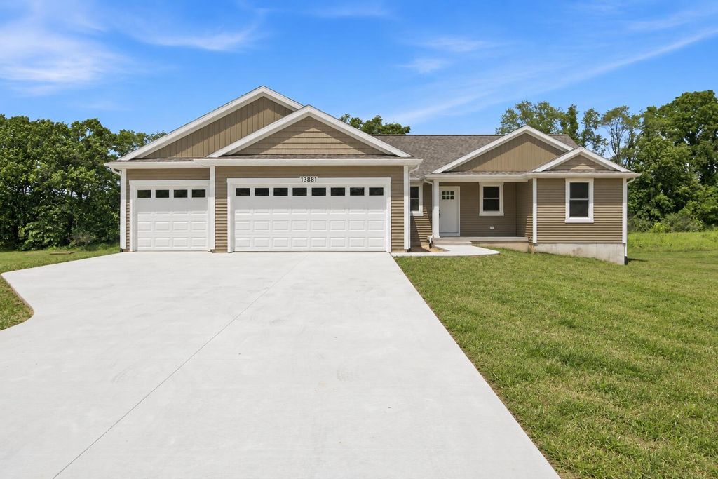 13881 Meadow Oak Drive Ne, Oakfield township