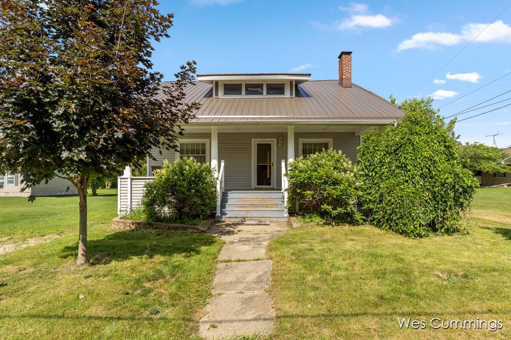 6475 N Lumberjack Road, Seville township