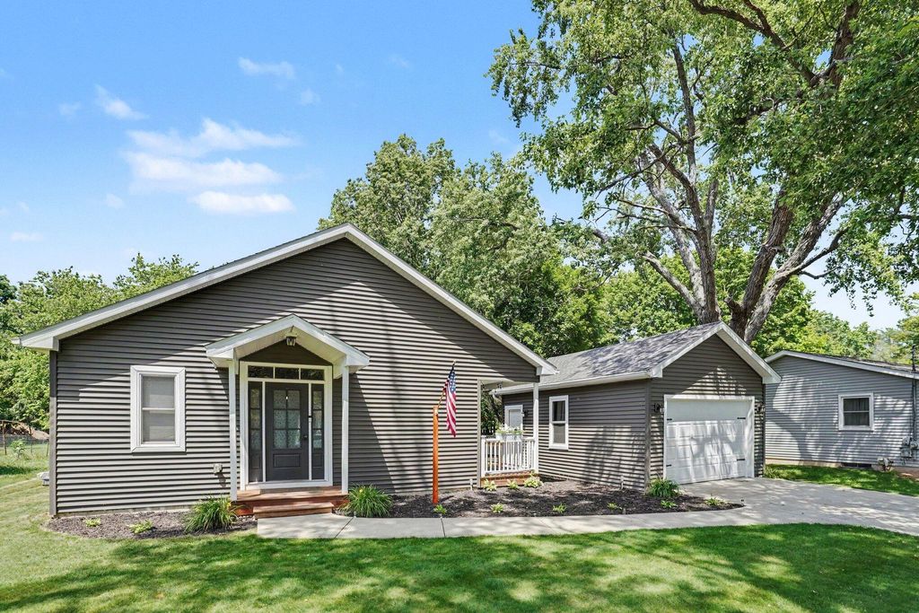 1803 Pleasant Drive, Portage city