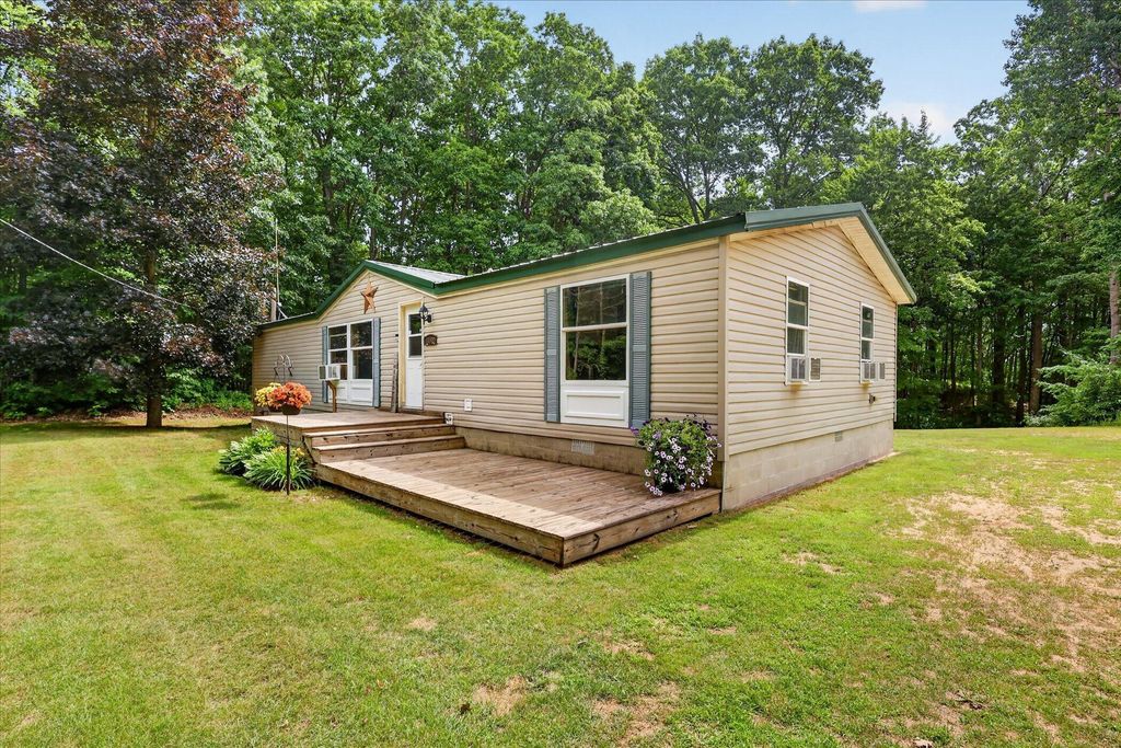 16300 Myers Lake Avenue Ne, Nelson township