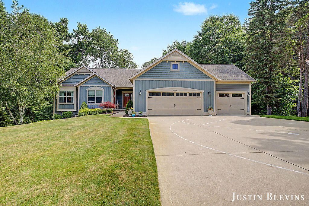 5515 Hagenvale Court Ne, Courtland township