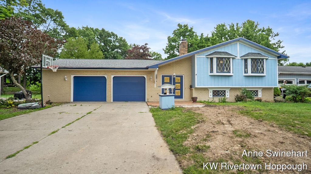1686 Stonehaven Drive, Holt