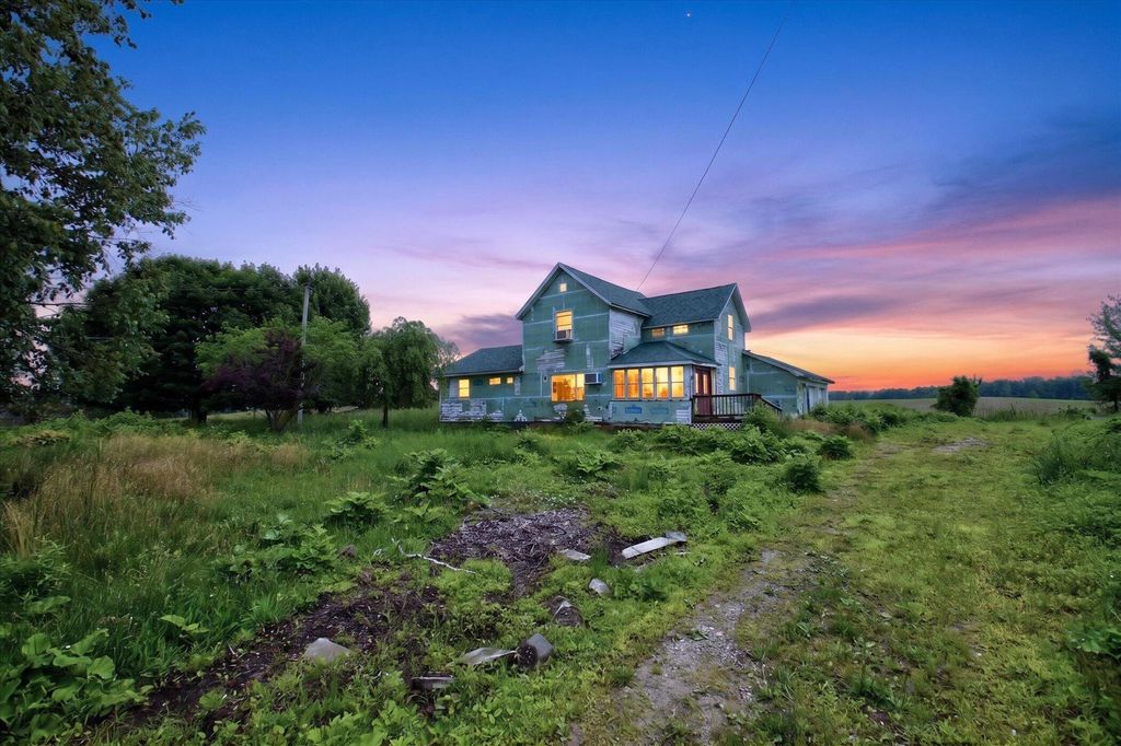 2429 W Huron Line Road, Bingham township