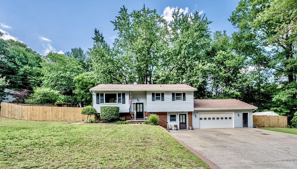 3860 E Pontaluna Road, Fruitport charter township