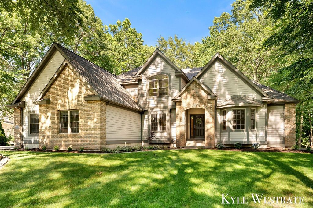 6334 Red Rock Court, Norton Shores city