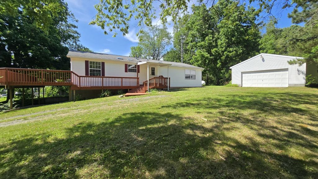 6700 Lorne Drive, Riverton township