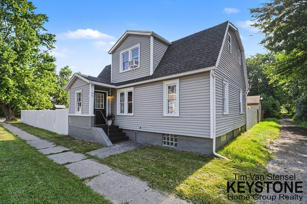 1510 Judd Avenue Sw, Wyoming city