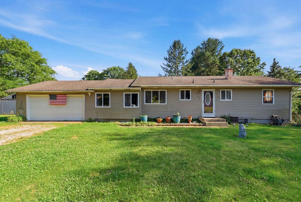 209 Cardinal Avenue, Bedford charter township