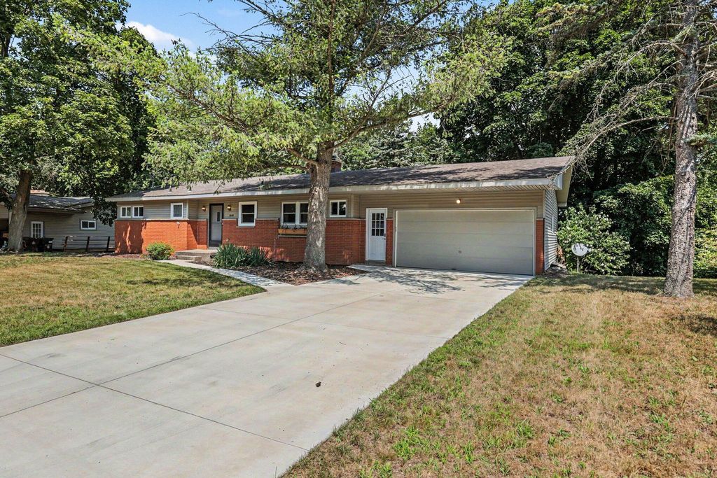 2639 Rockhill Drive Ne, Plainfield charter township