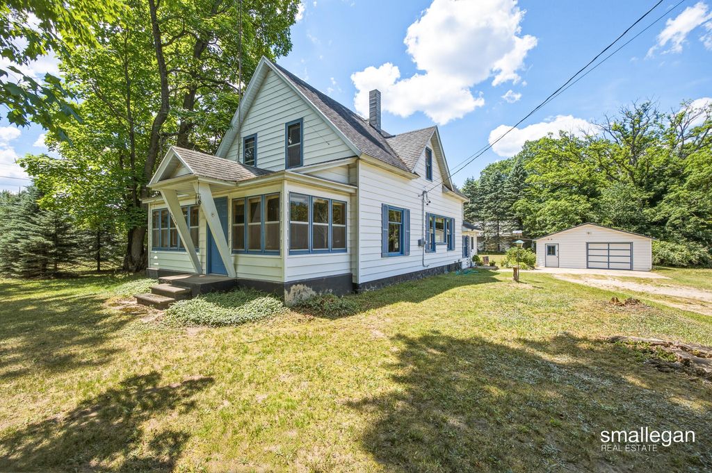 4879 S 194th Avenue, Greenwood township