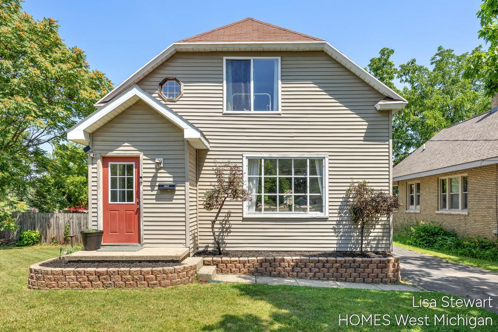 1131 Crescent Street Ne, Grand Rapids city