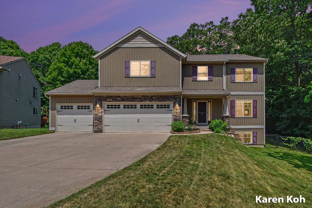 4521 Burton Forest Court Se, Kentwood city