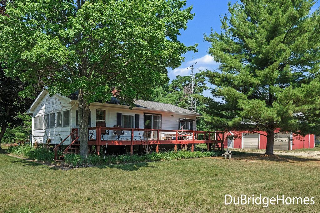 8347 E 62nd Street, Croton township