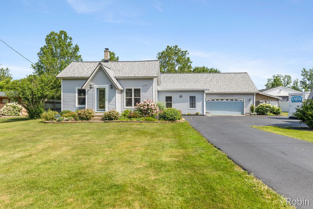 1213 Hayes Street Nw, Wright township