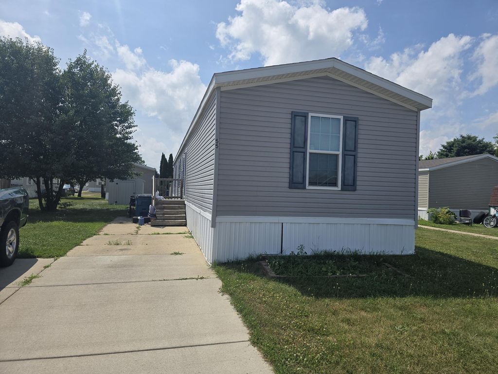 360 E Tuttle Road Unit: 55, Ionia city