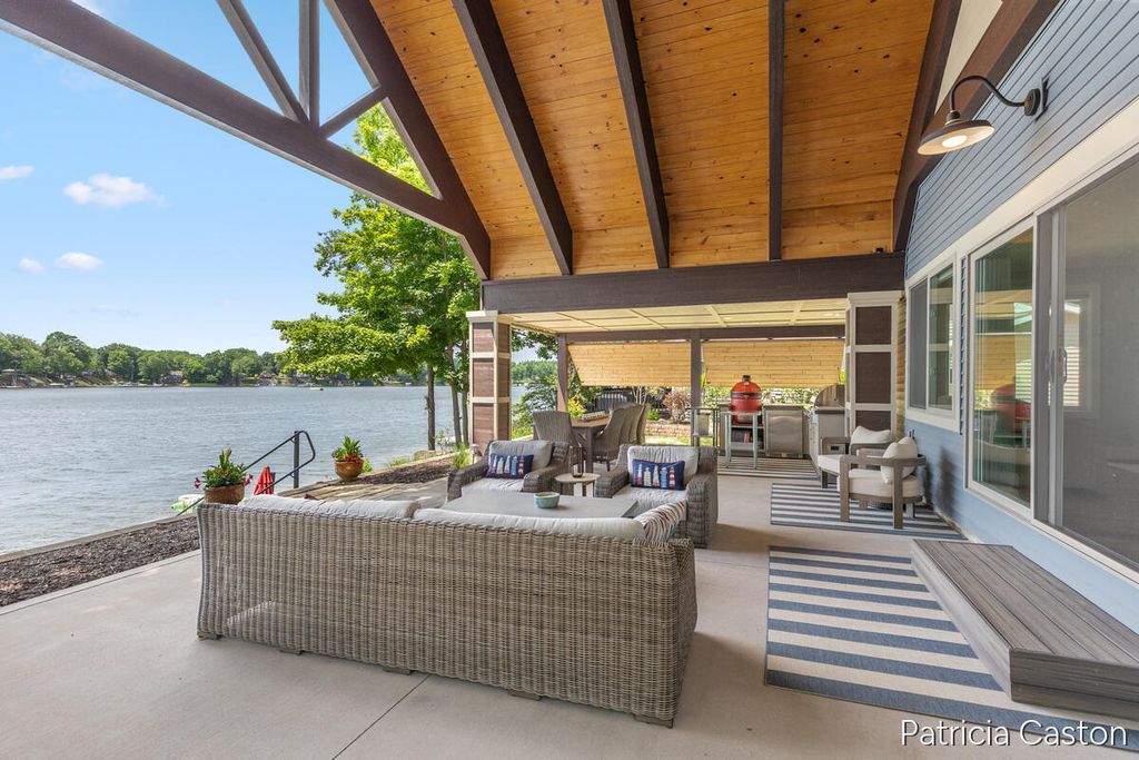 5295 S Eden Lake Road, Eden township