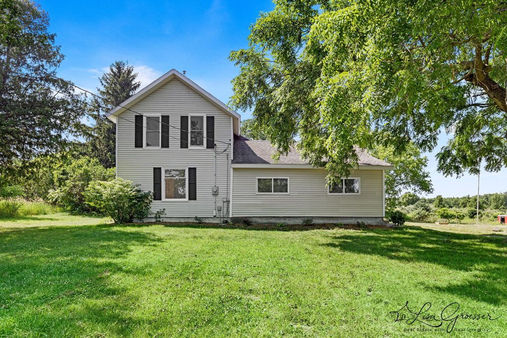 6621 Tamarack Road, Cato township