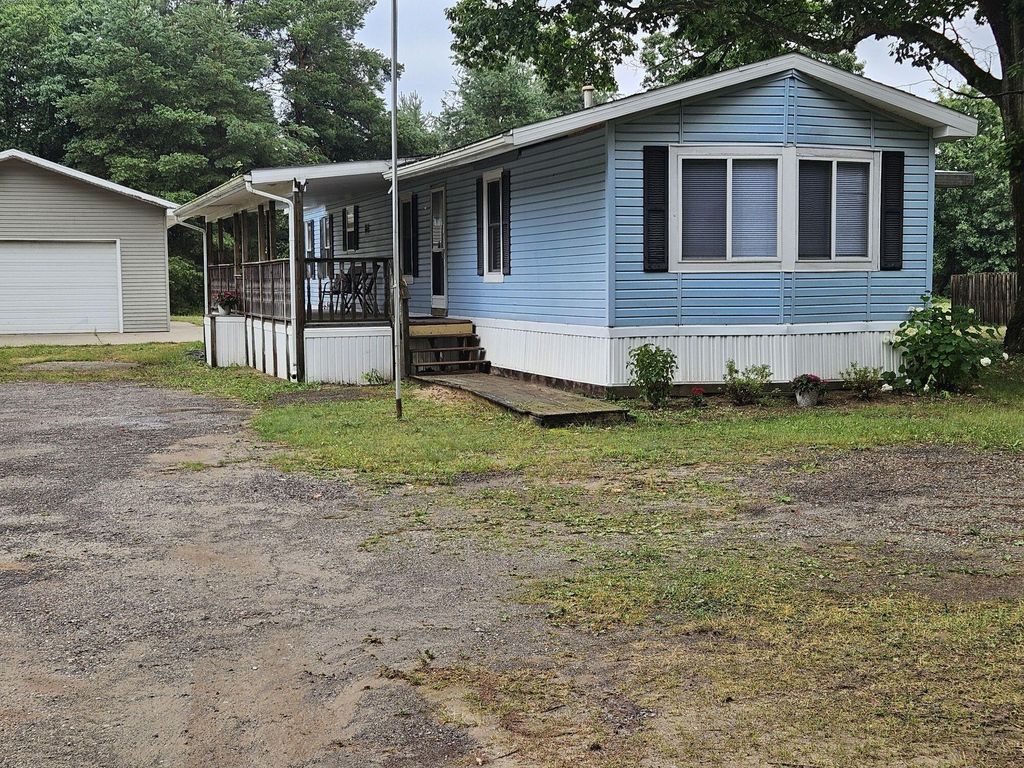14166 Red Pine Drive Nw, Tyrone township