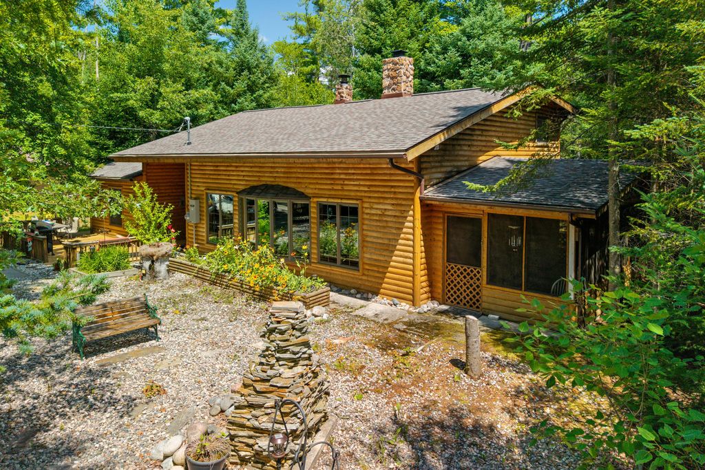 15355 Larry Road, Hillman township