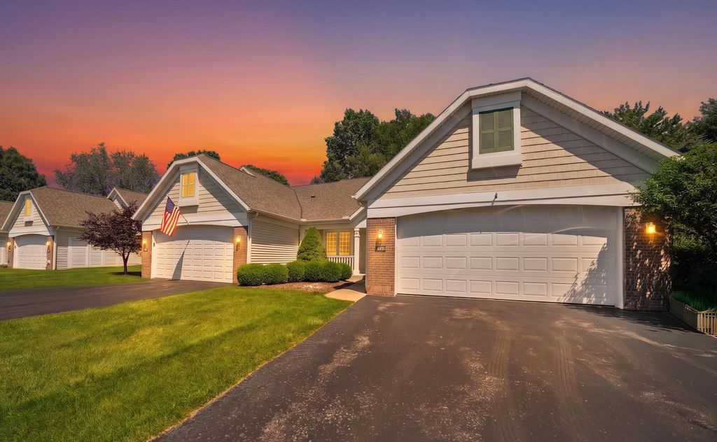 475 Timberlake Drive E Unit: 141, Holland