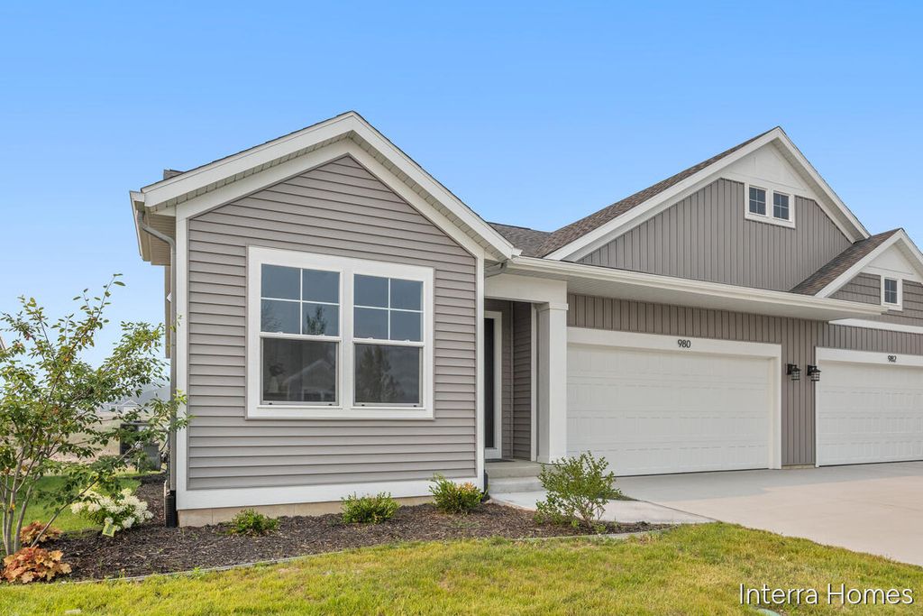 980 Scioto Drive Nw Unit: 4, Alpine township