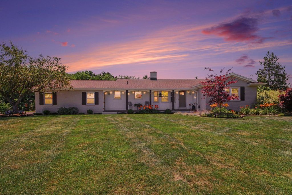 2770 Leonard Street, Marne