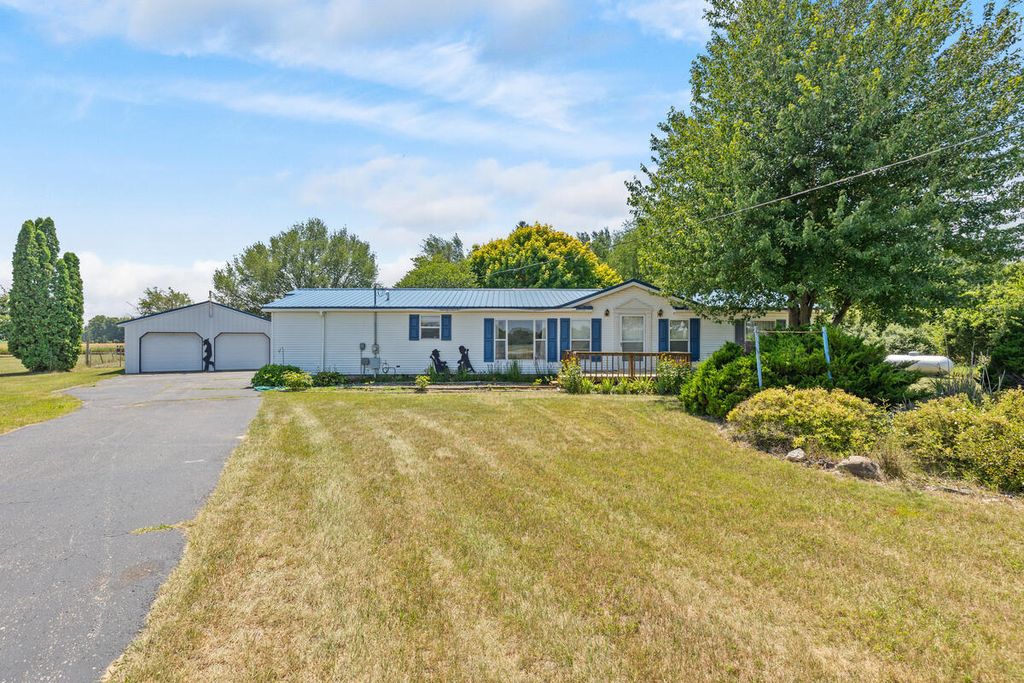 3839 Belding Road, Orleans township