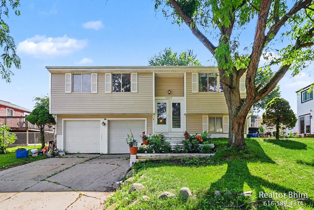 6007 Rockingham Drive, Eaton township